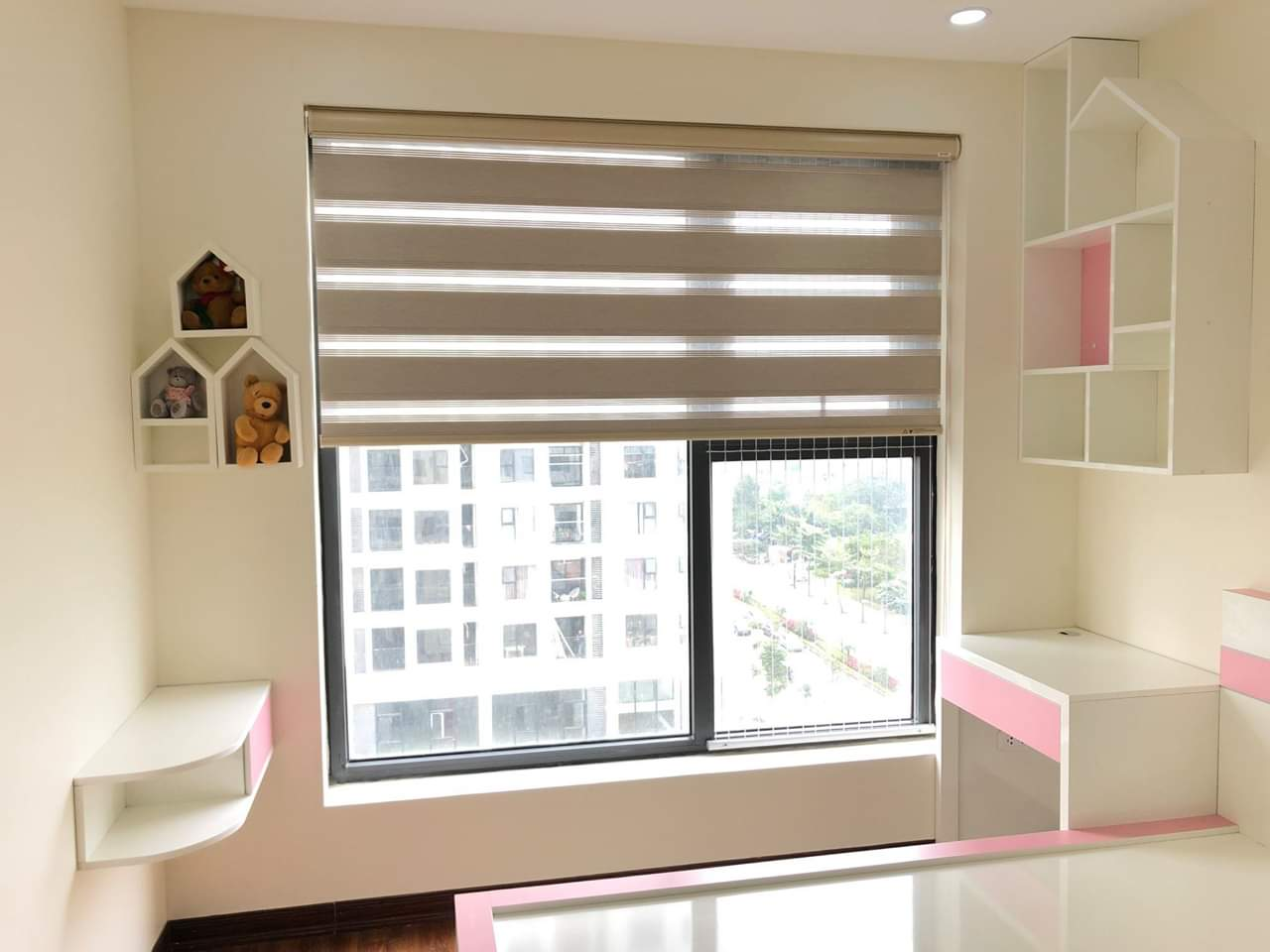 Khám phá rèm văn phòng đẹp, cao cấp, giá rẻ tại Rèm Xinh